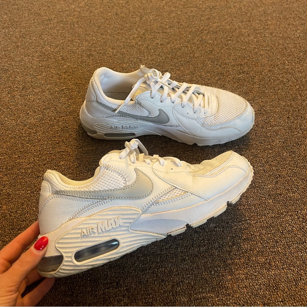 Nike - Airmax sneakers- women’s 9